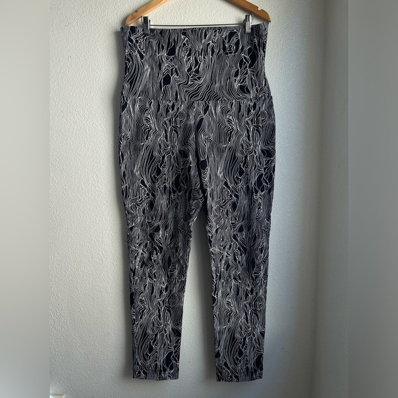 NEW Bitte Kai Rand | Magic Stretch Pants in Black and White - Picture 2 of 11